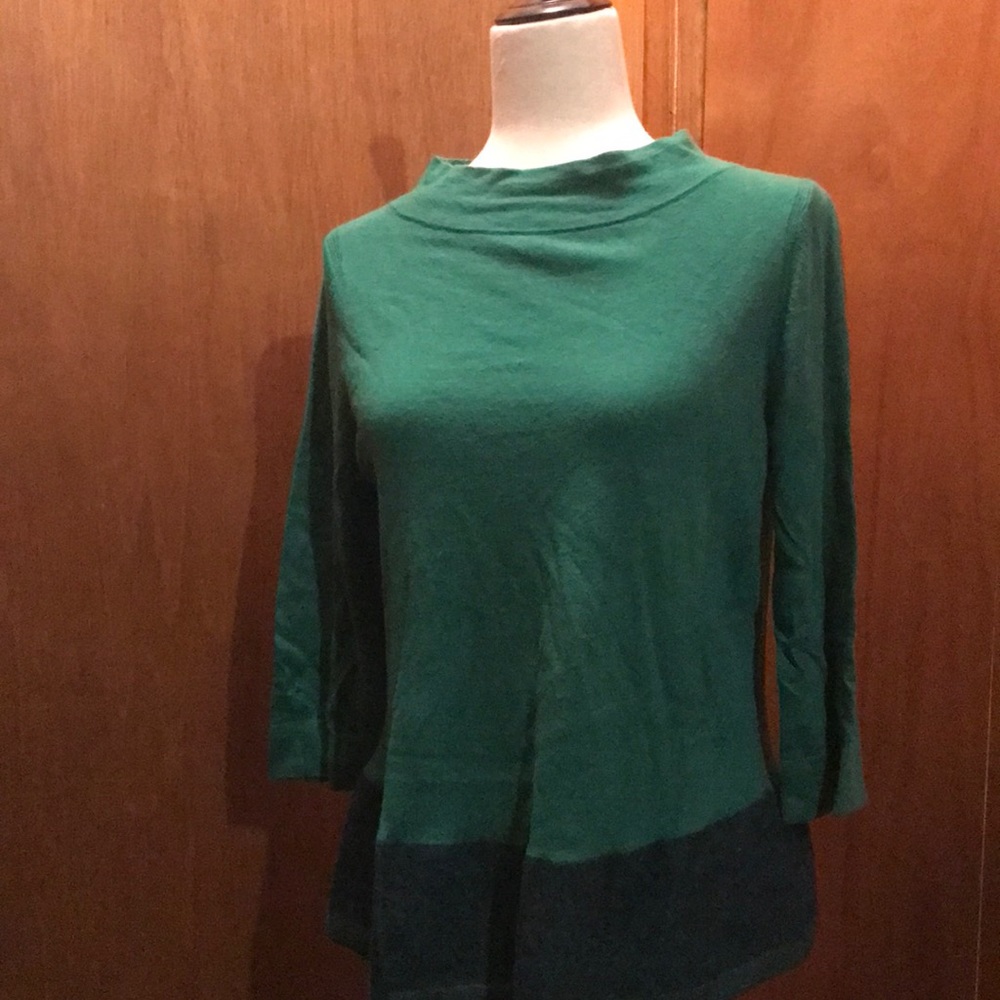 3/4 sleeve sweater-Green with navy melange at the hem